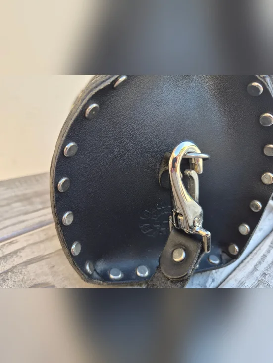 HARLEY-DAVIDSON VINTAGE BLACK LEATHER SADDLE HANDBAG - Picture 5 of 11